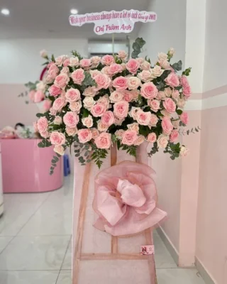 Chúc mừng tiến bước vững chắc
